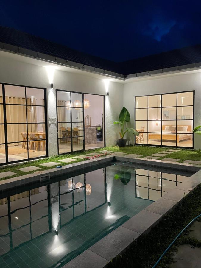 Allure Villa Cempaka Private Pool Kuantan Exterior photo